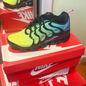 Nike Gradient VaporMax Plus Sneakers